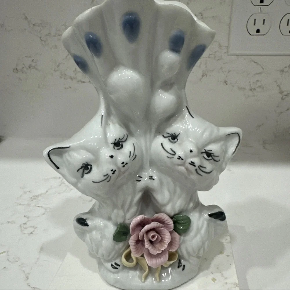 Vintage Cat Vase Especially For Sophia-Ann Double Kitty Cat Porcelain 7